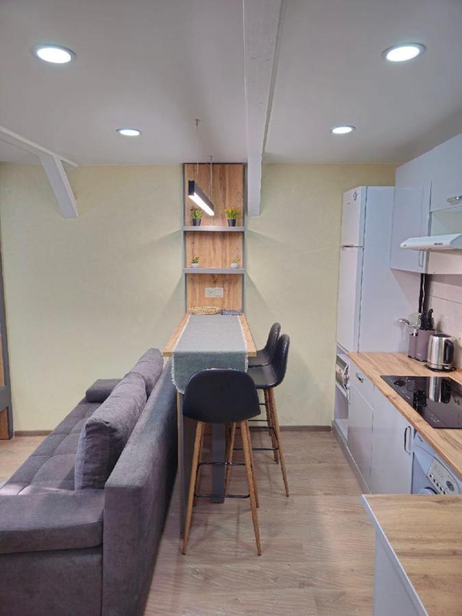 Apartment на лесі українки центр 5хв старе місто парк Kamianets-Podilskyi