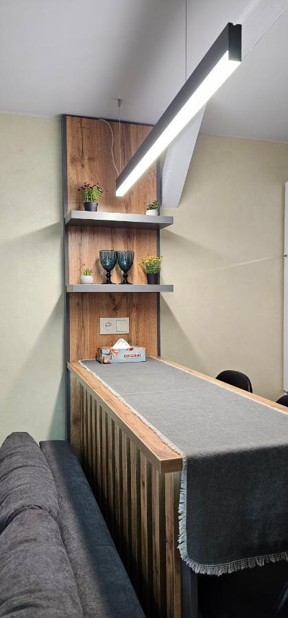 Apartment на лесі українки центр 5хв старе місто парк